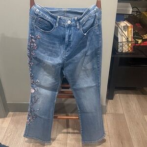 Embellished Blue Women's Jeans with Floral Side Embroidery